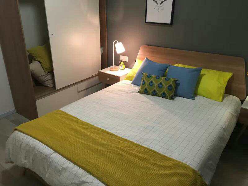 Bedrooms-Master Bedroom