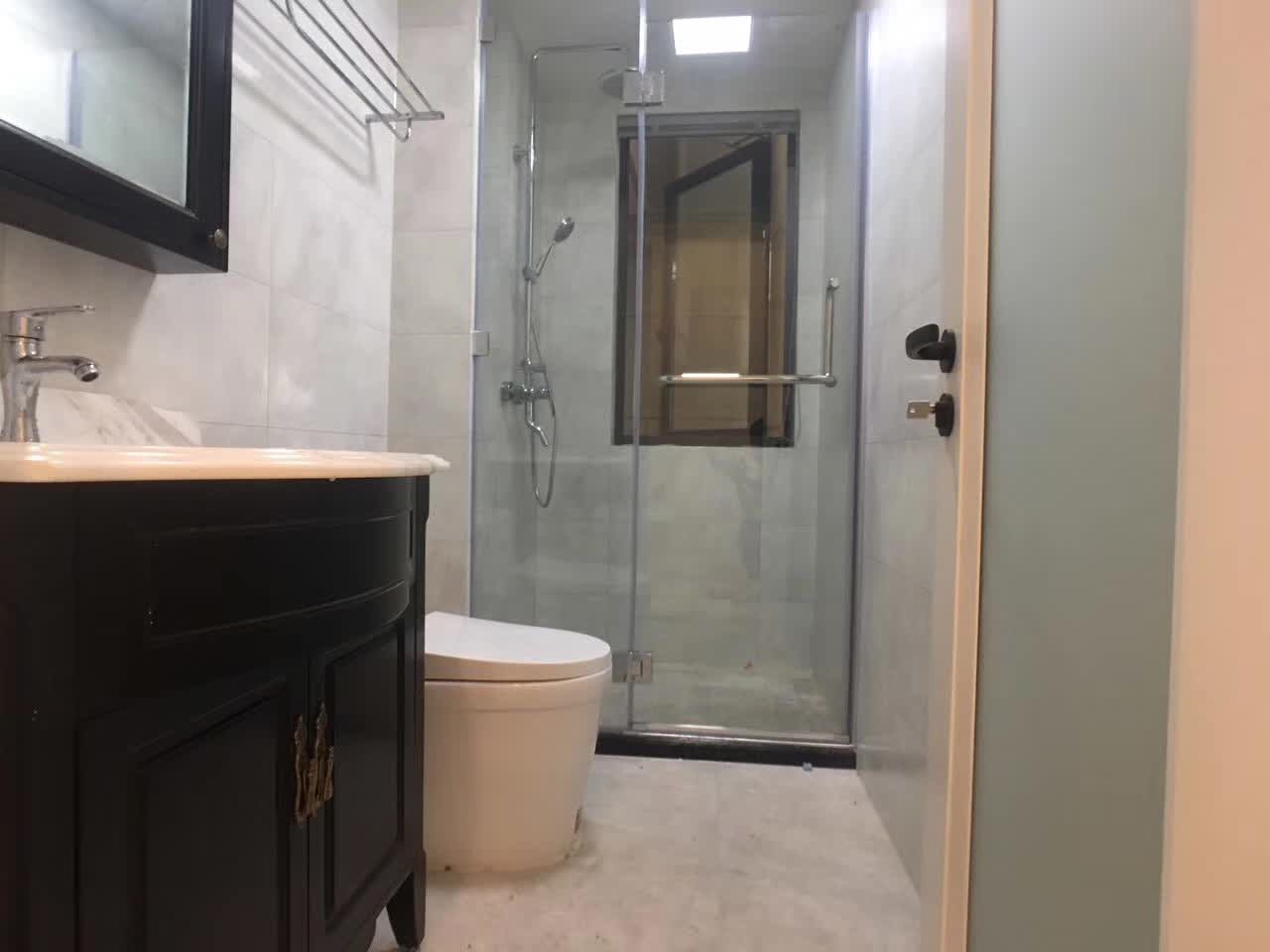 Bathrooms-Master Bathroom