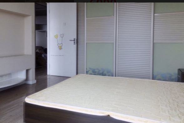 Bedrooms-Master Bedroom