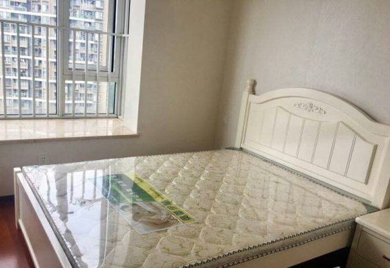 Bedrooms-Master Bedroom