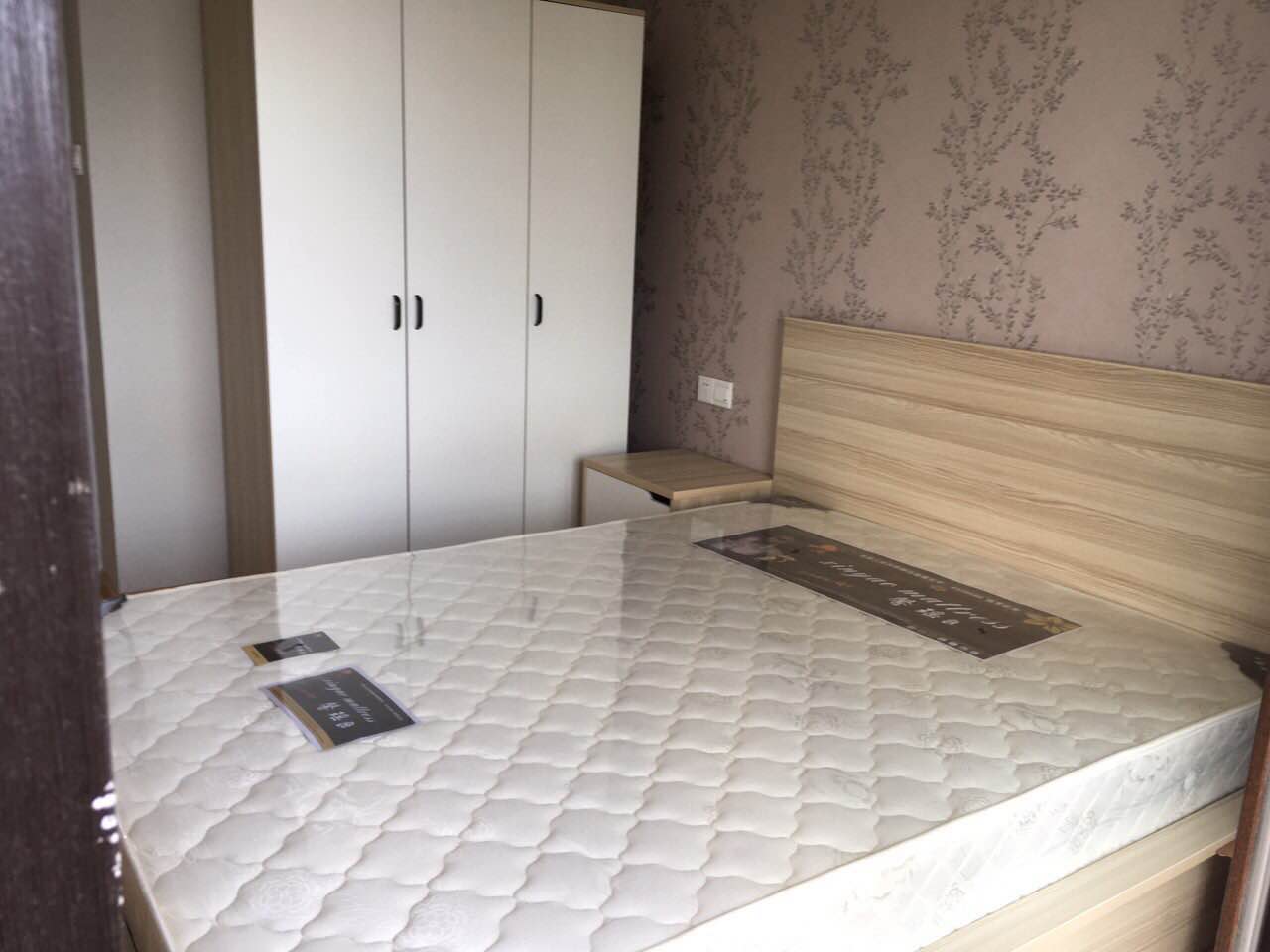 Bedrooms-Master Bedroom