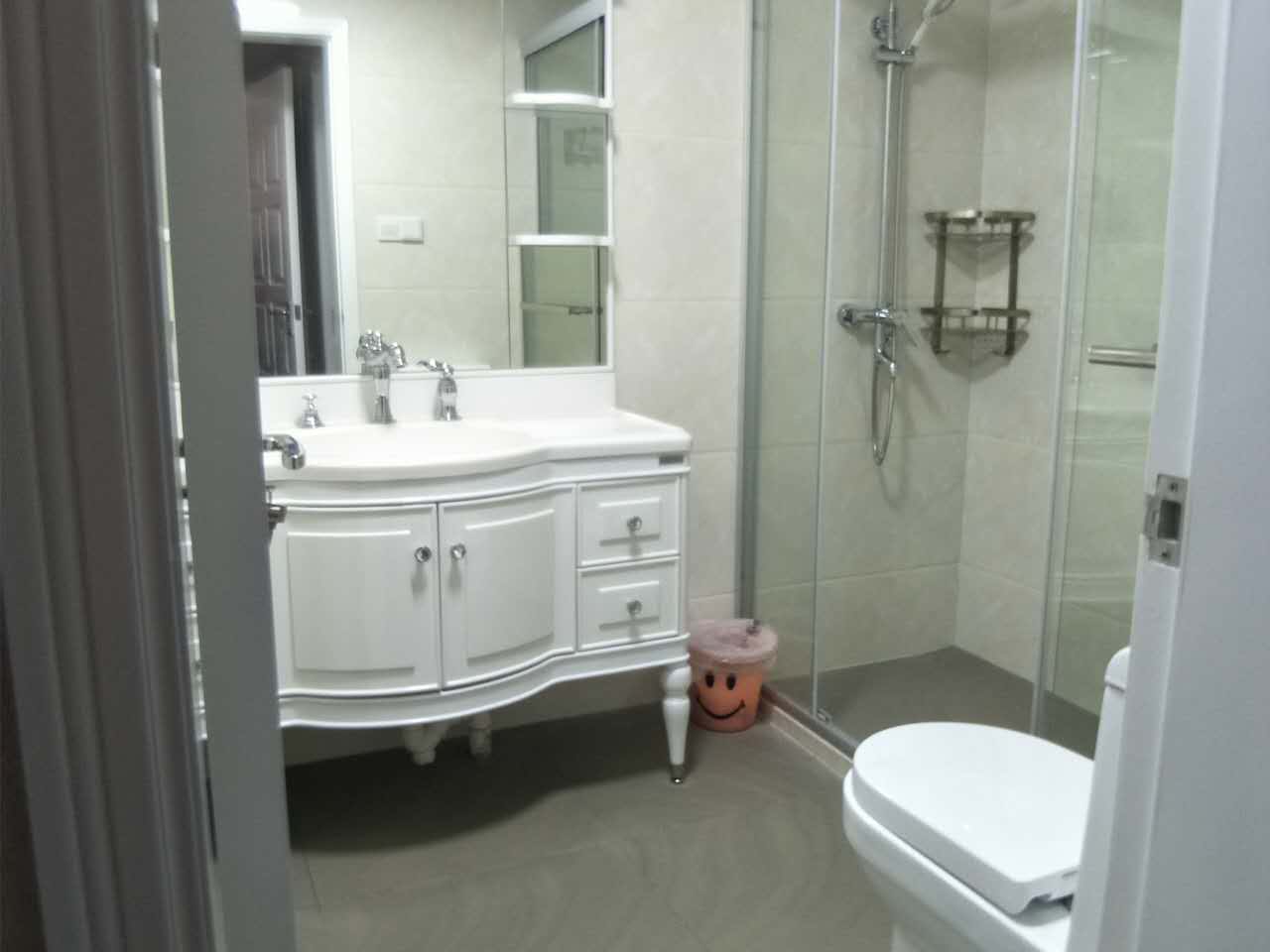 Bathrooms-Master Bathroom