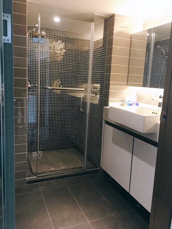 Bathrooms-Master Bathroom