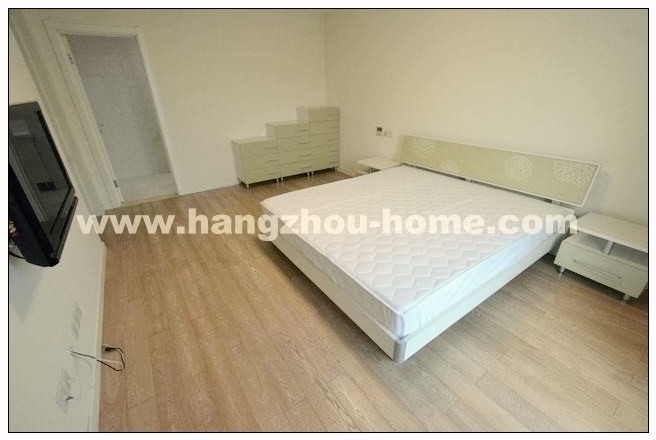 Bedrooms-Master Bedroom