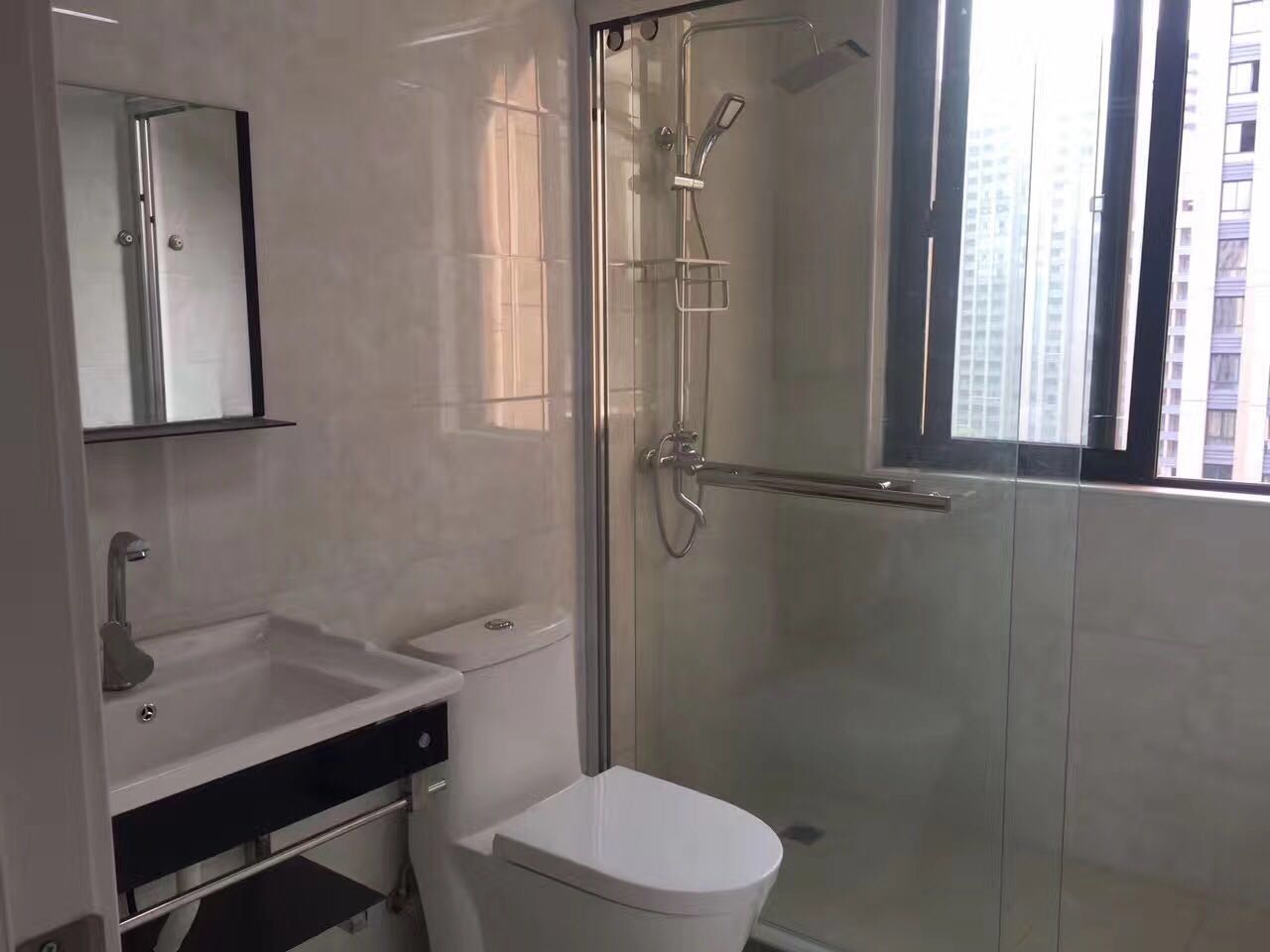 Bathrooms-Master Bathroom