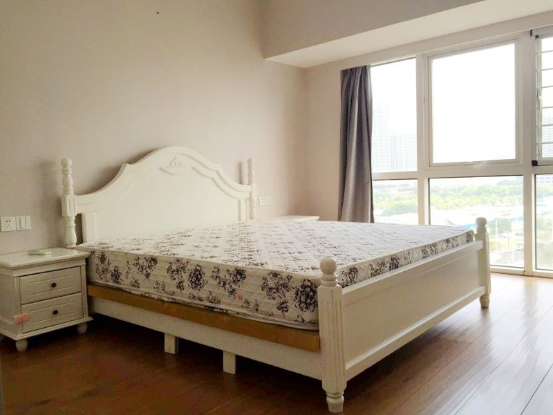 Bedrooms-Master Bedroom