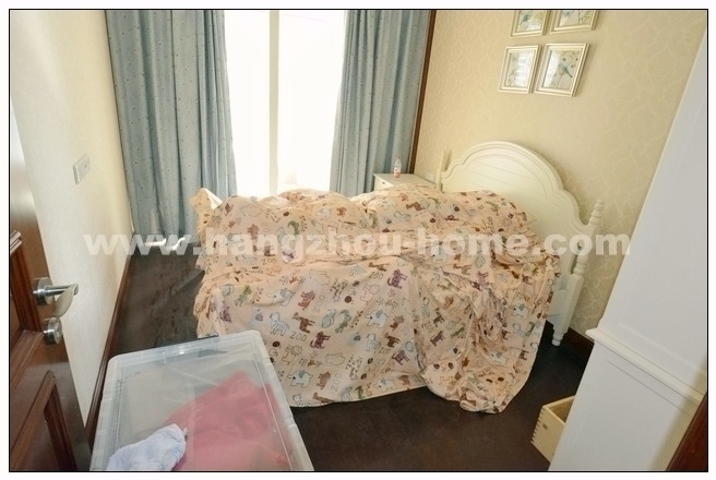 Bedrooms-Master Bedroom