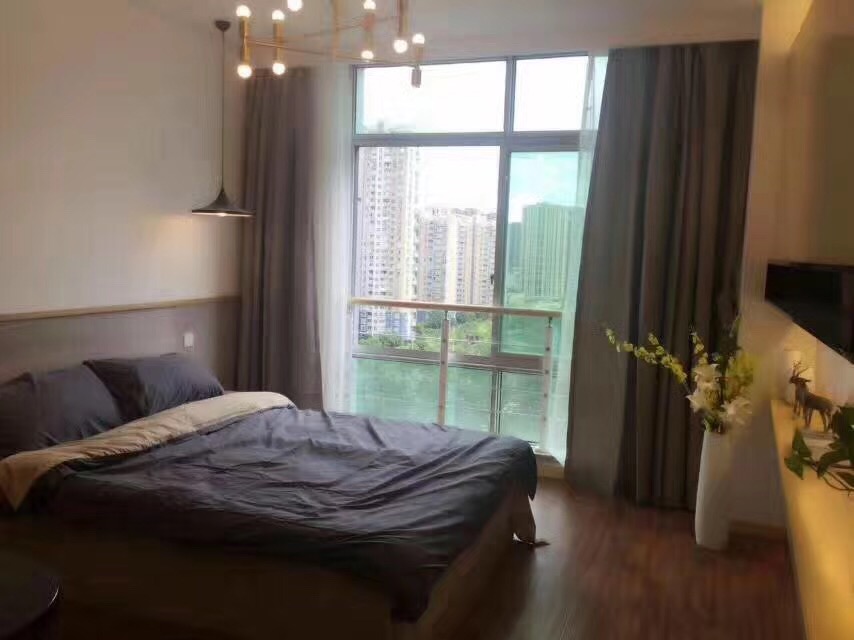 Bedrooms-Master Bedroom