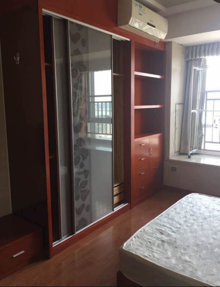 Bedrooms-Master Bedroom
