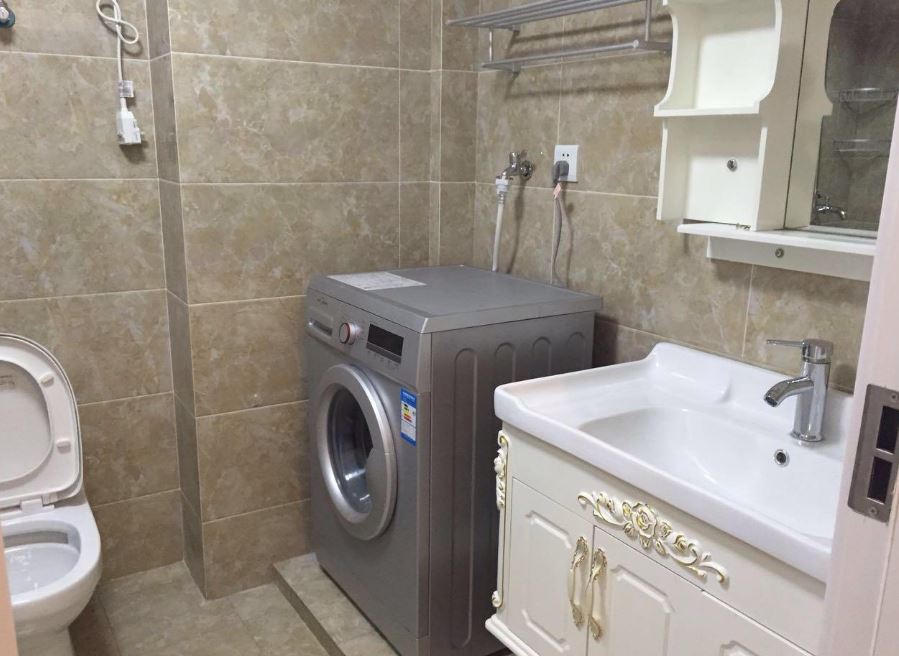 Bathrooms-Master Bathroom