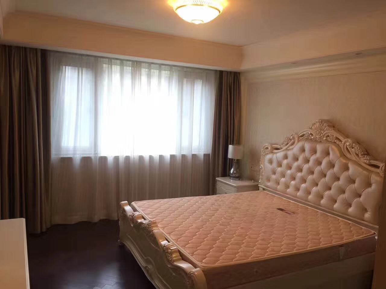 Bedrooms-Master Bedroom