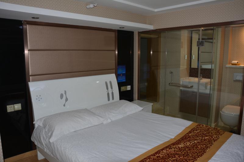 Bedrooms-Master Bedroom