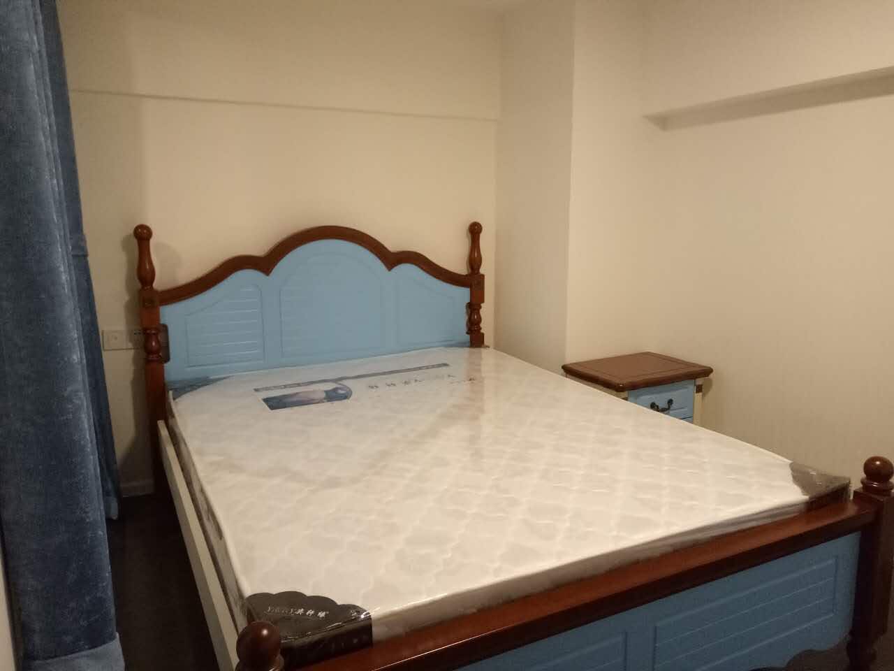 Bedrooms-Master Bedroom