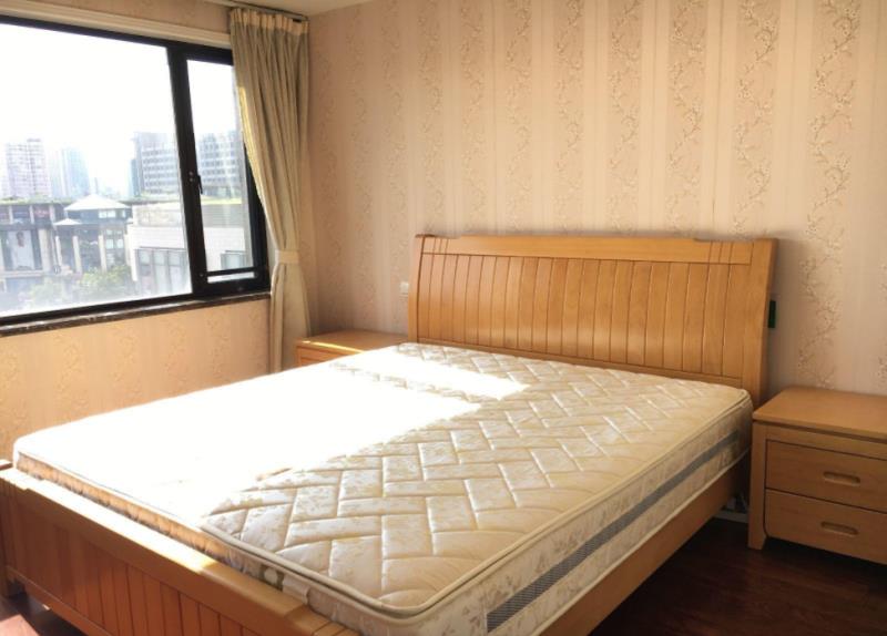 Bedrooms-Master Bedroom