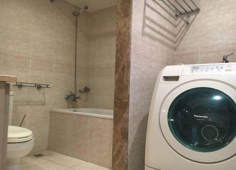Bathrooms-Master Bathroom