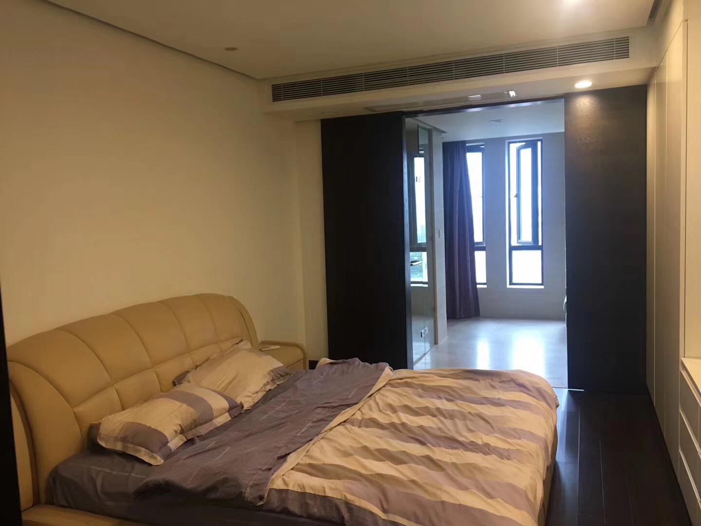 Bedrooms-Master Bedroom