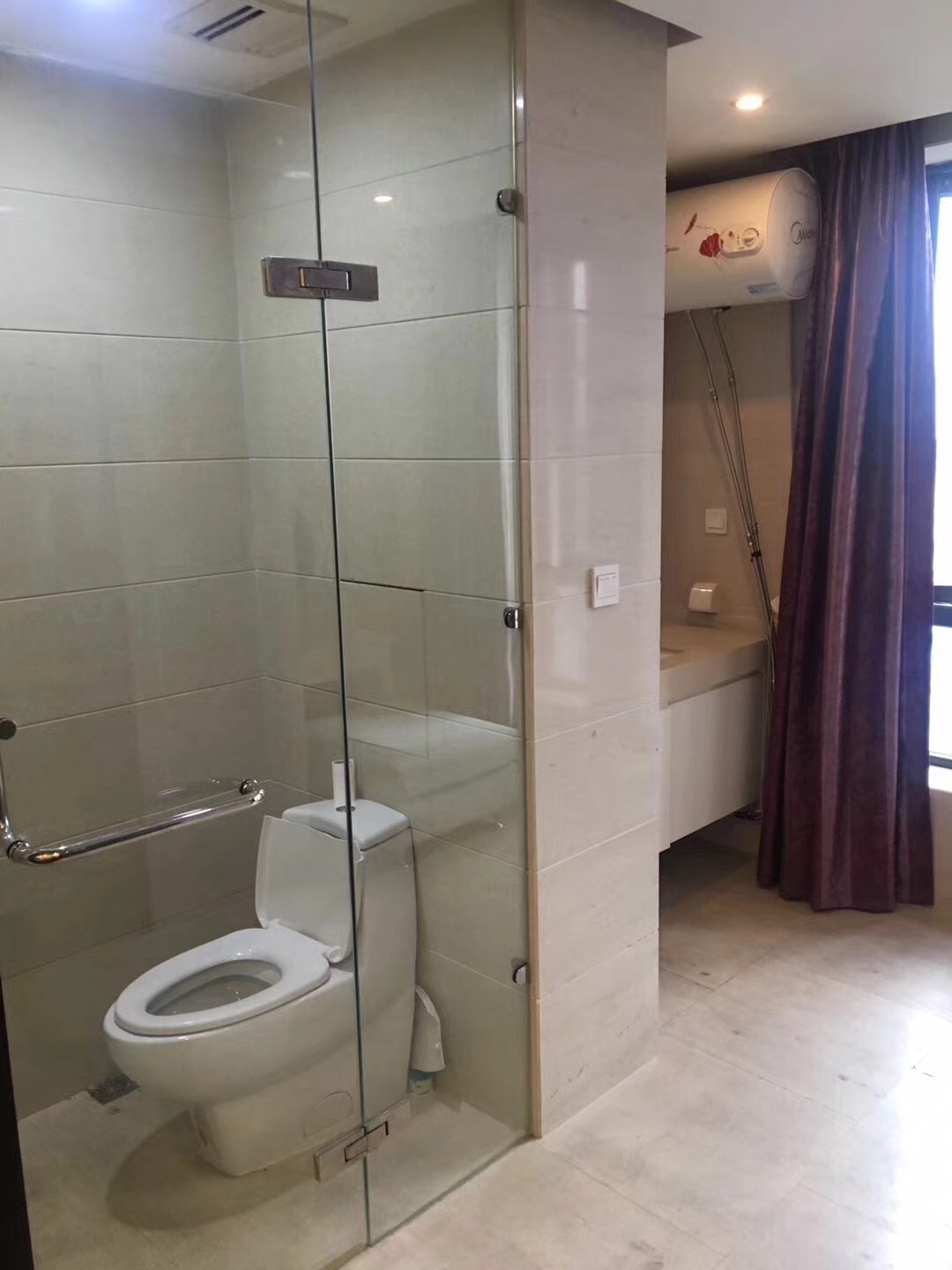 Bathrooms-Master Bathroom