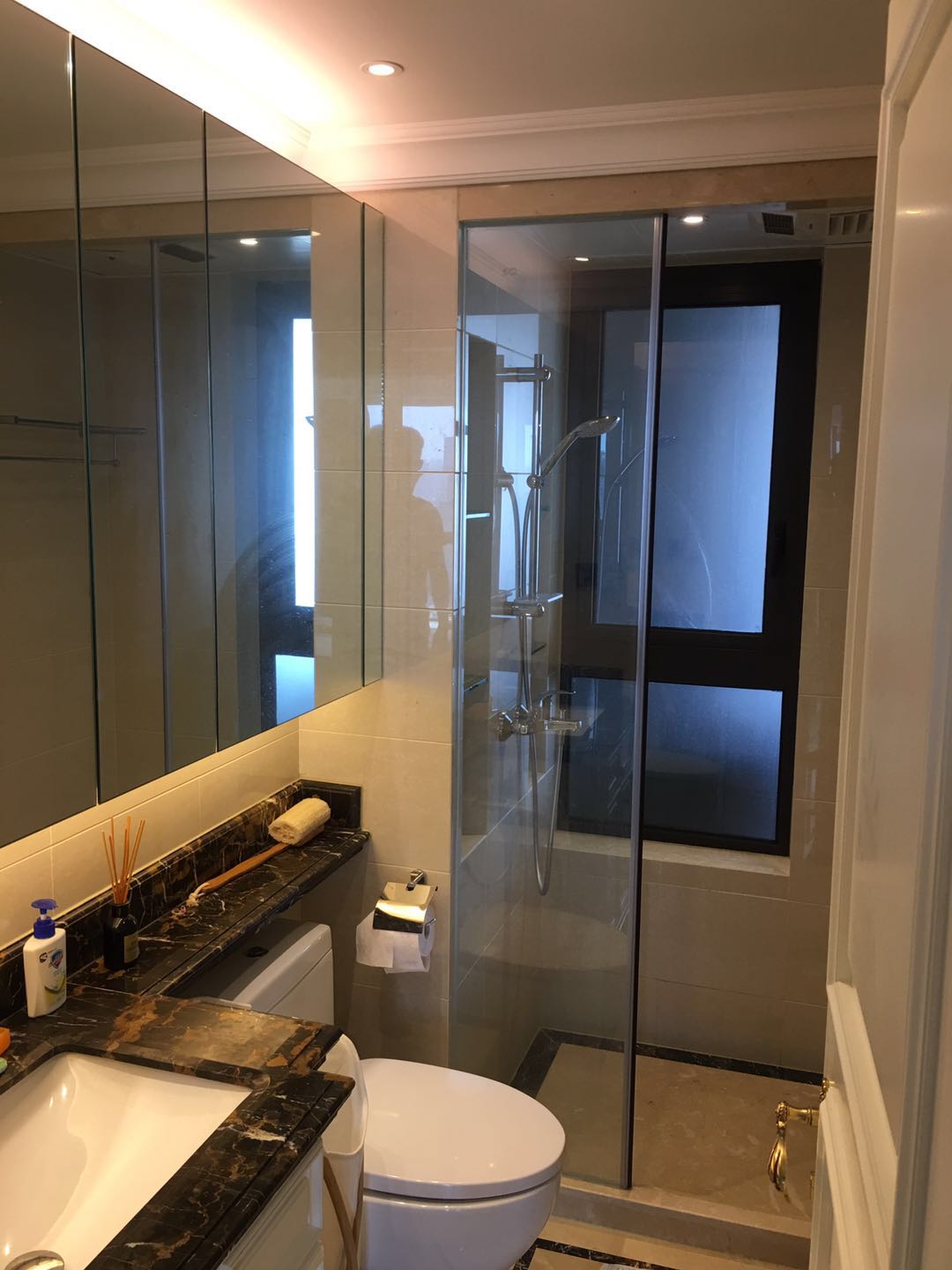 Bathrooms-Master Bathroom