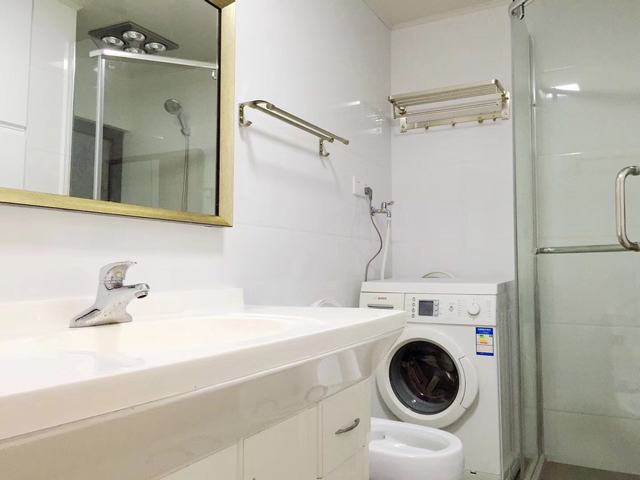 Bathrooms-2nd Bathroom