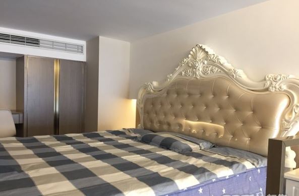 Bedrooms-Master Bedroom