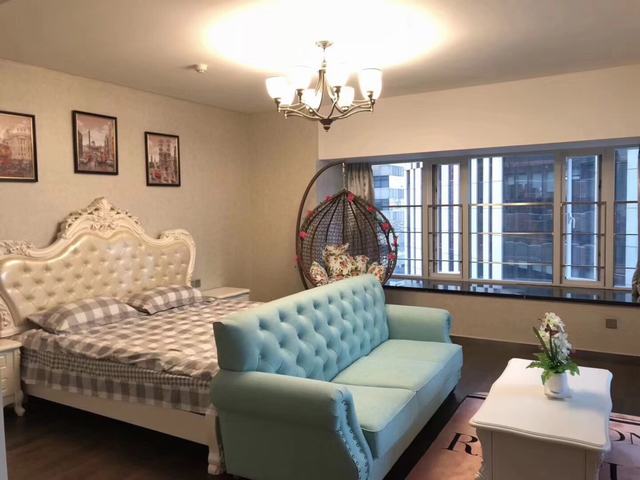 Bedrooms-Master Bedroom
