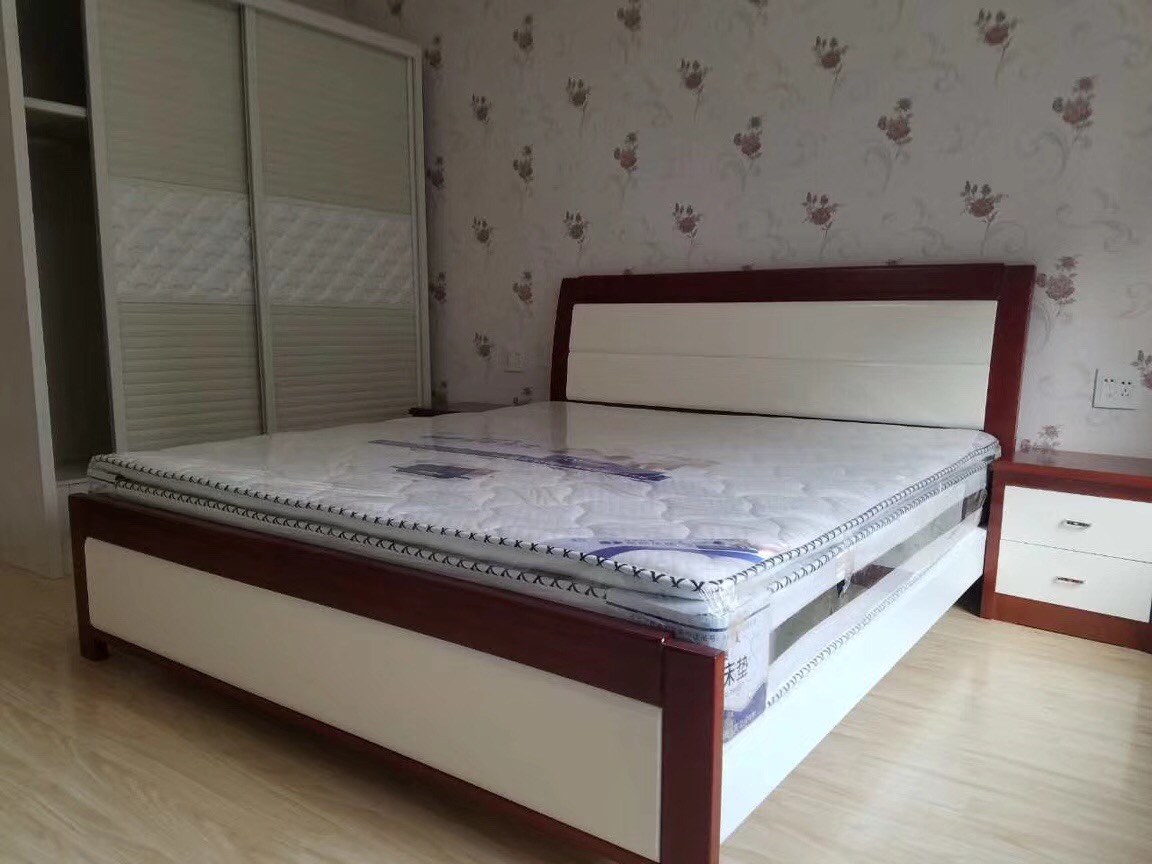 Bedrooms-Master Bedroom