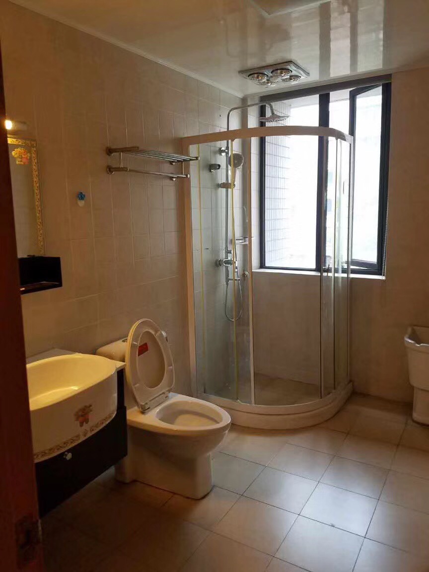 Bathrooms-Master Bathroom