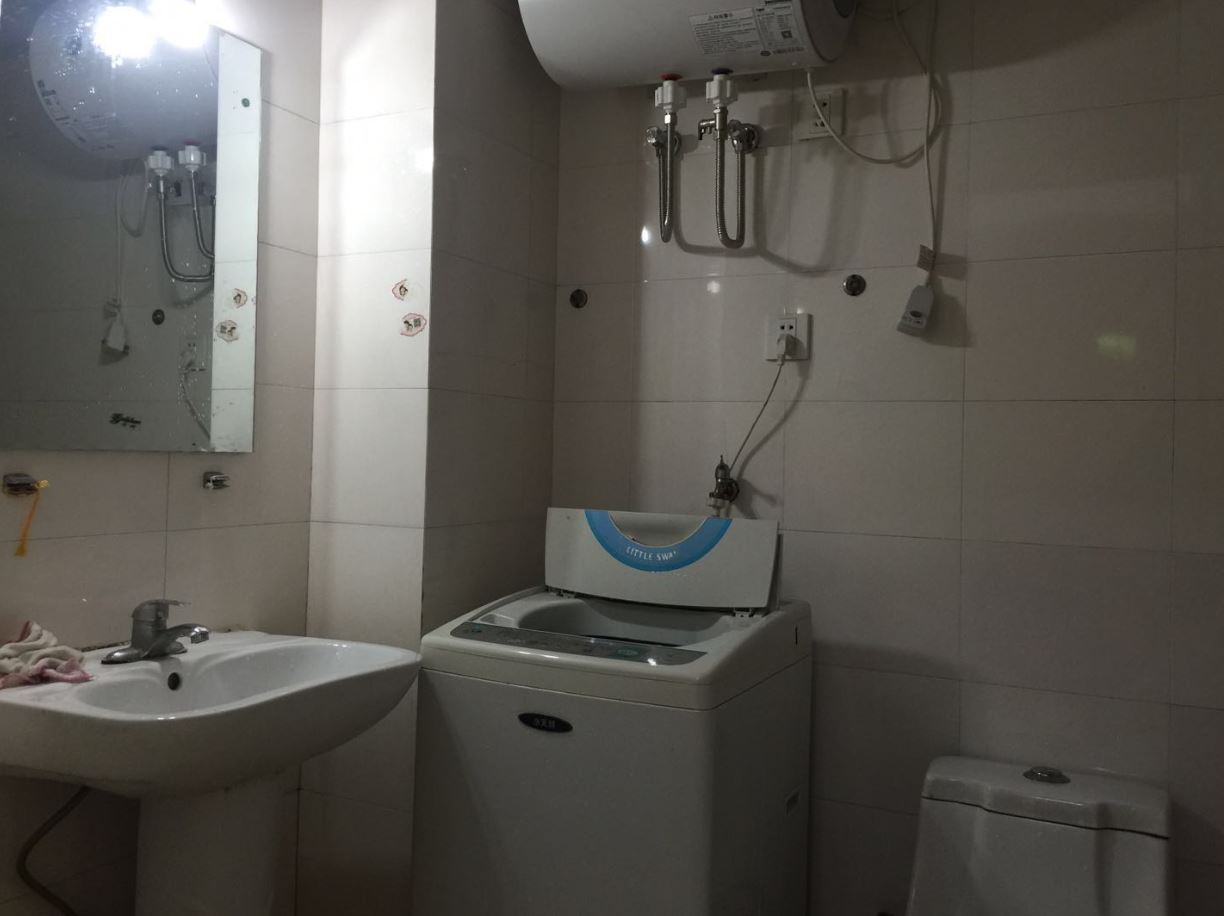 Bathrooms-Master Bathroom