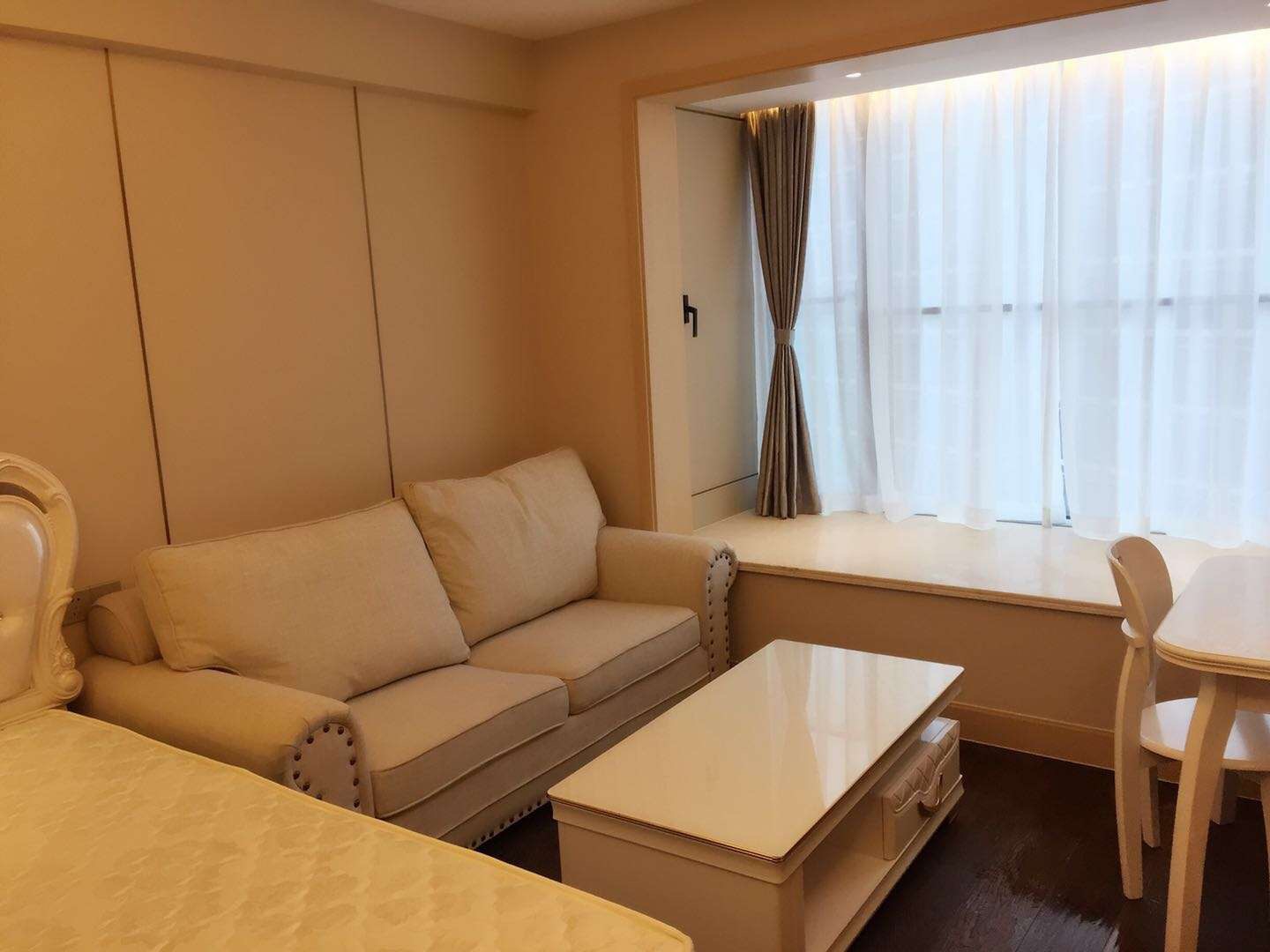 Bedrooms-Master Bedroom