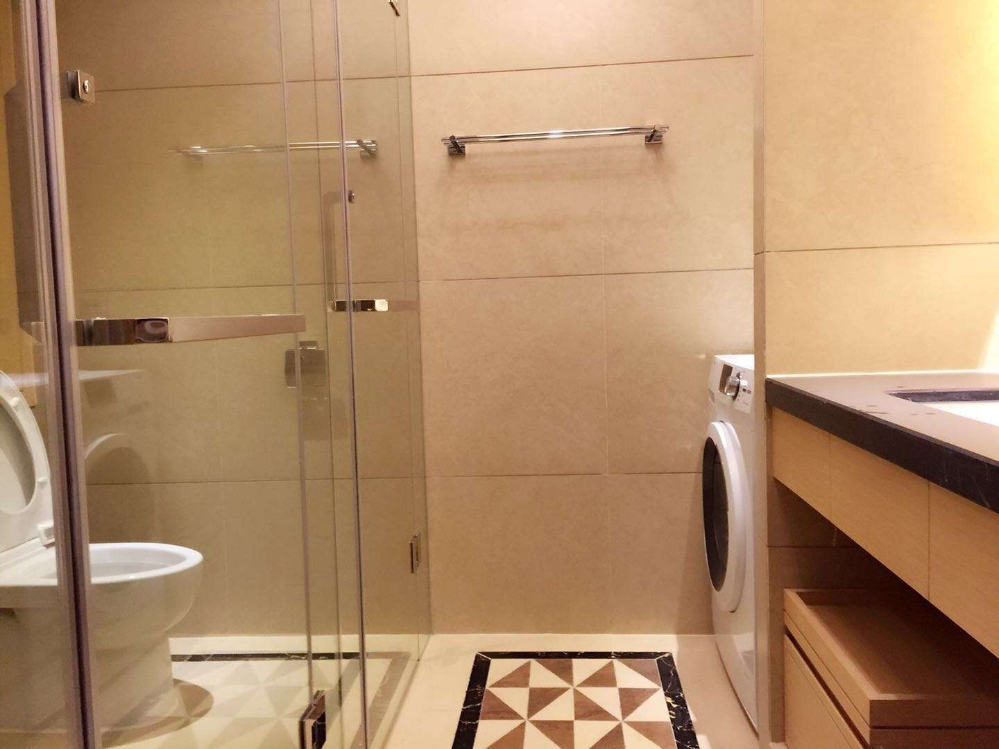 Bathrooms-Master Bathroom