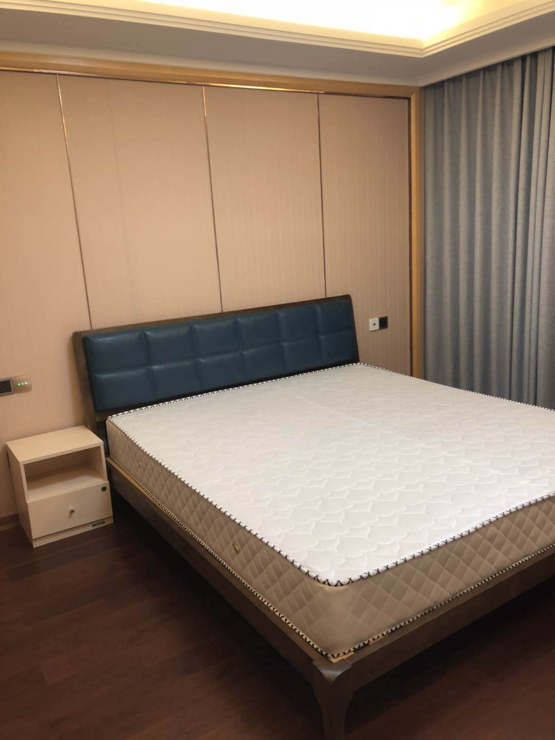 Bedrooms-Master Bedroom