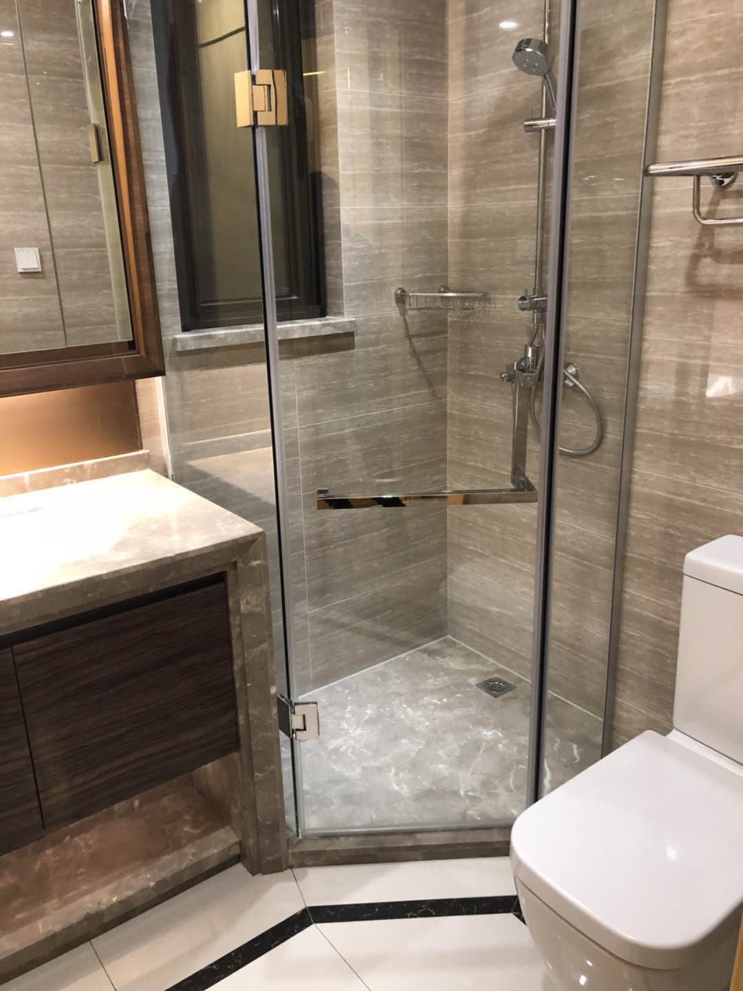 Bathrooms-2nd Bathroom