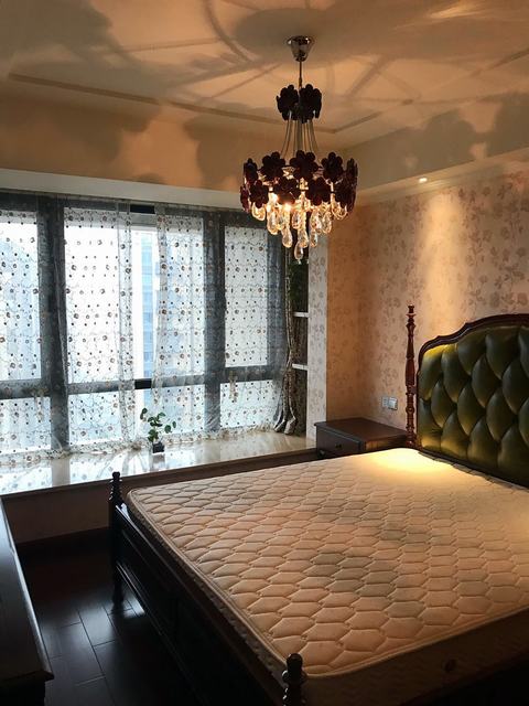 Bedrooms-Master Bedroom
