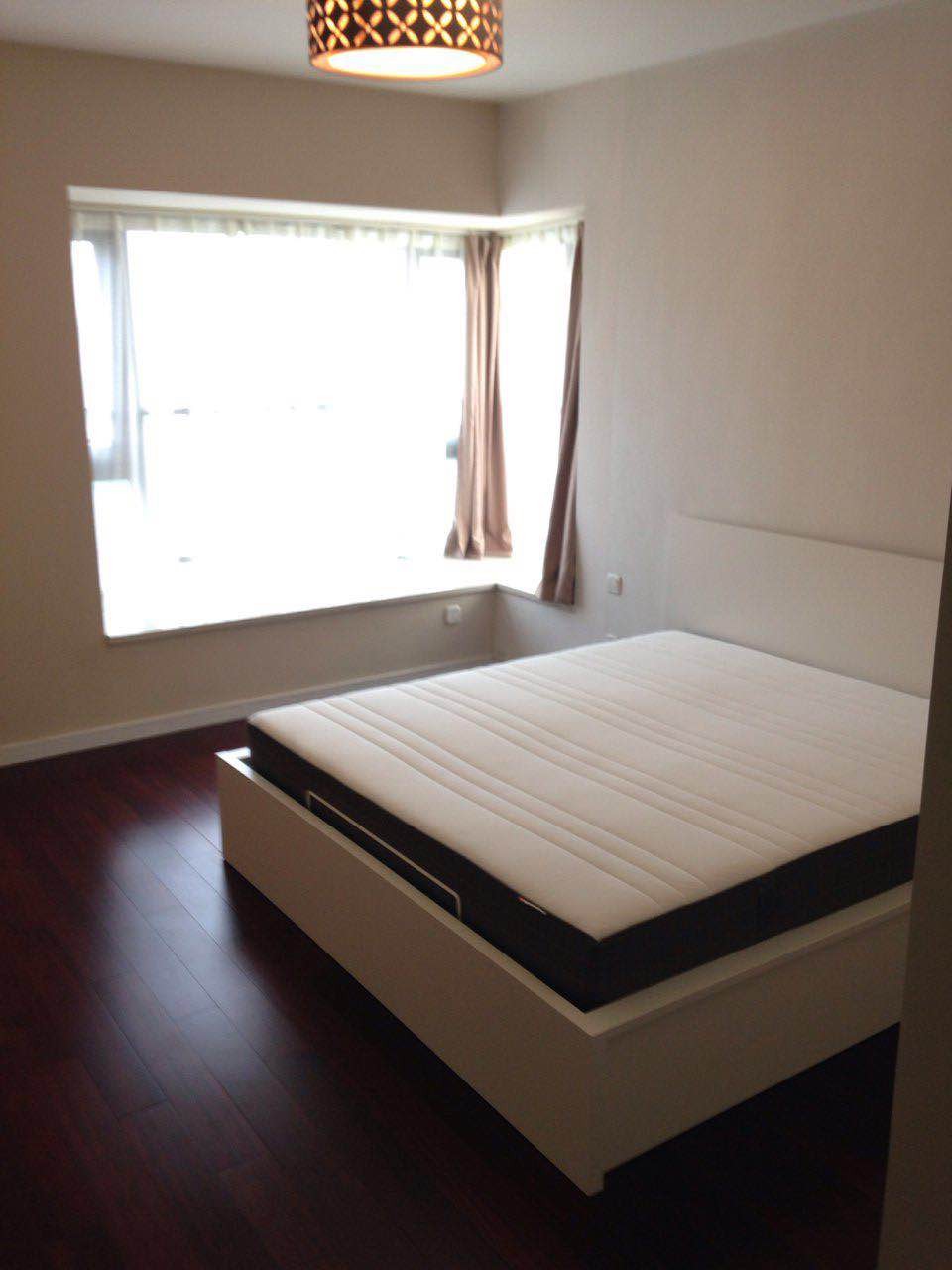 Bedrooms-Master Bedroom