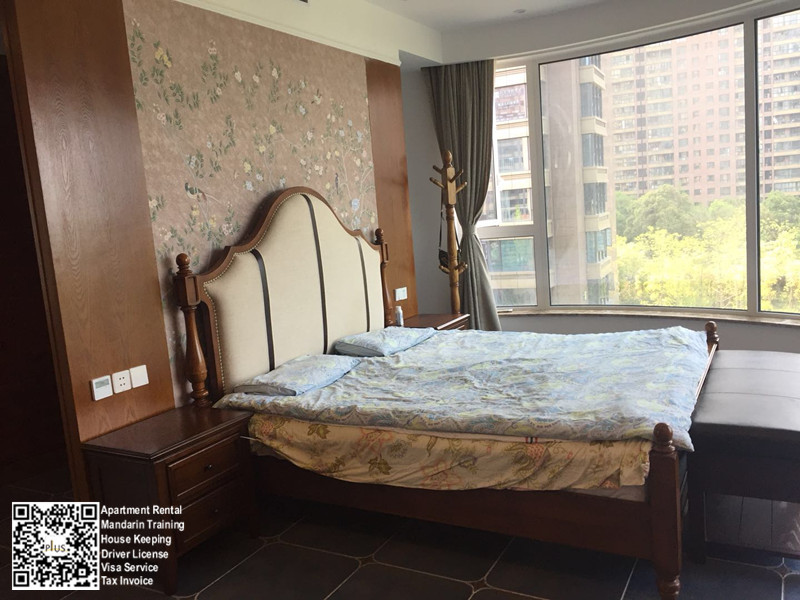 Bedrooms-Master Bedroom