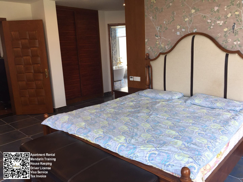 Bedrooms-Master Bedroom