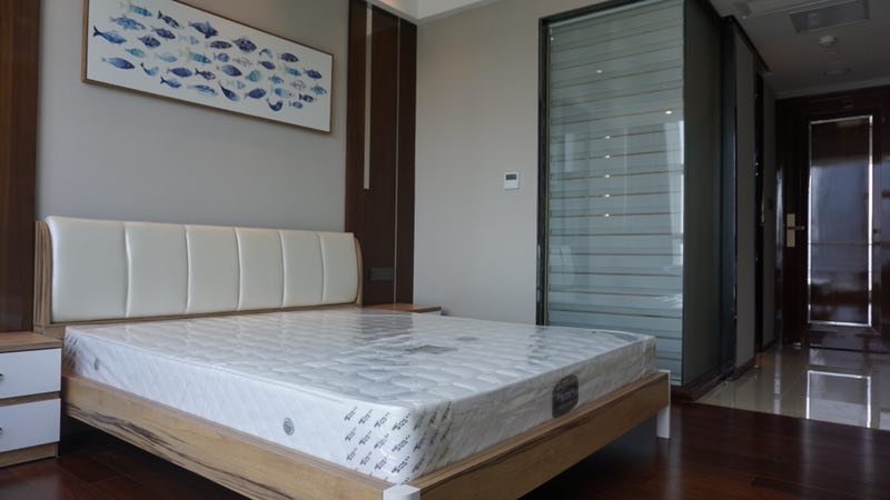 Bedrooms-Master Bedroom