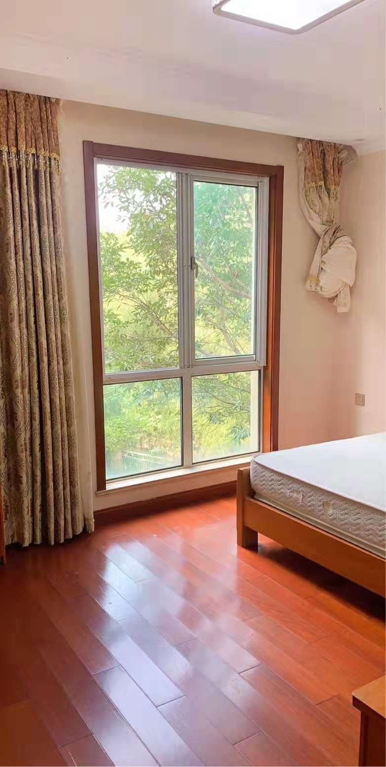 Bedrooms-2nd Bedroom