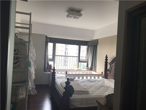Bedrooms-Master Bedroom