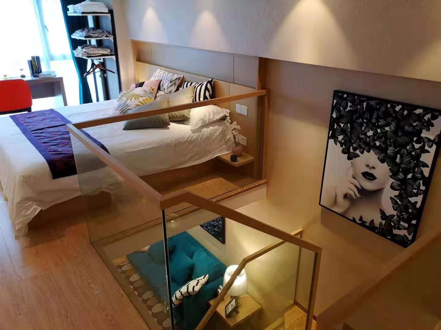 Bedrooms-Master Bedroom