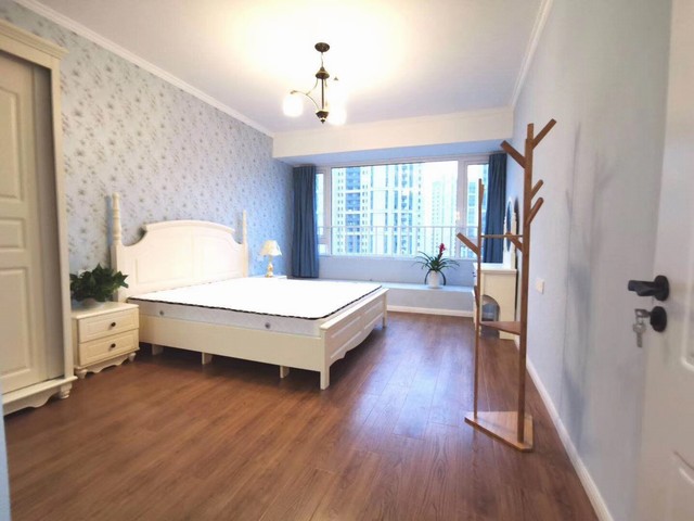 Bedrooms-Master Bedroom