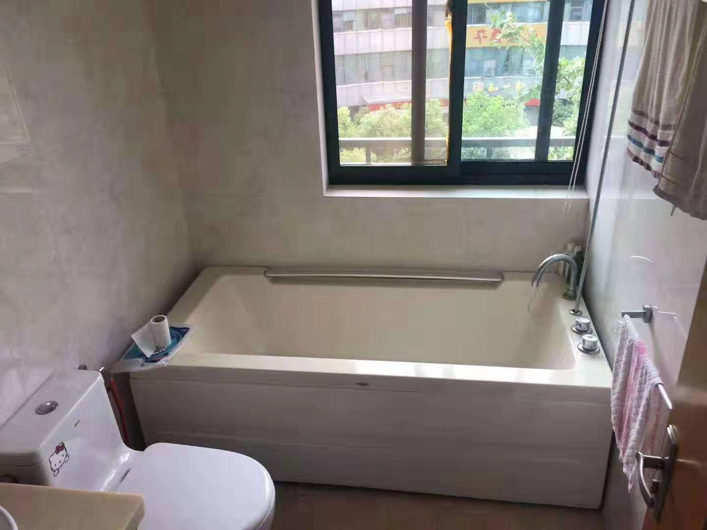 Bathrooms-Master Bathroom