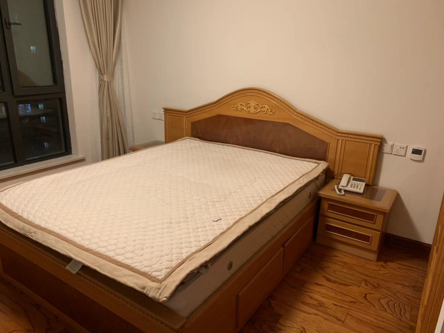 Bedrooms-Master Bedroom
