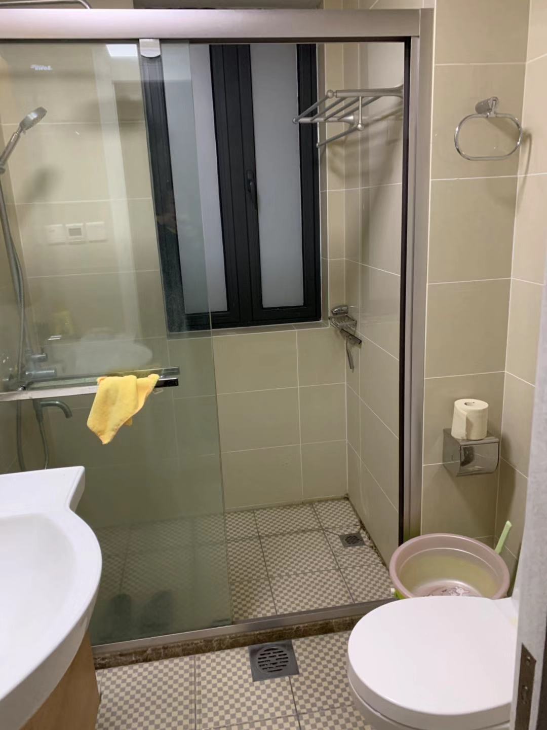 Bathrooms-Master Bathroom