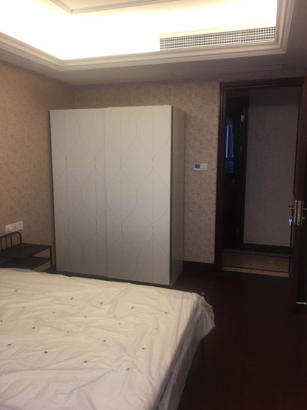 Bedrooms-Master Bedroom