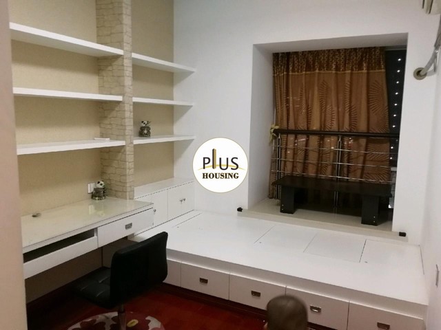 Bedrooms-Master Bedroom