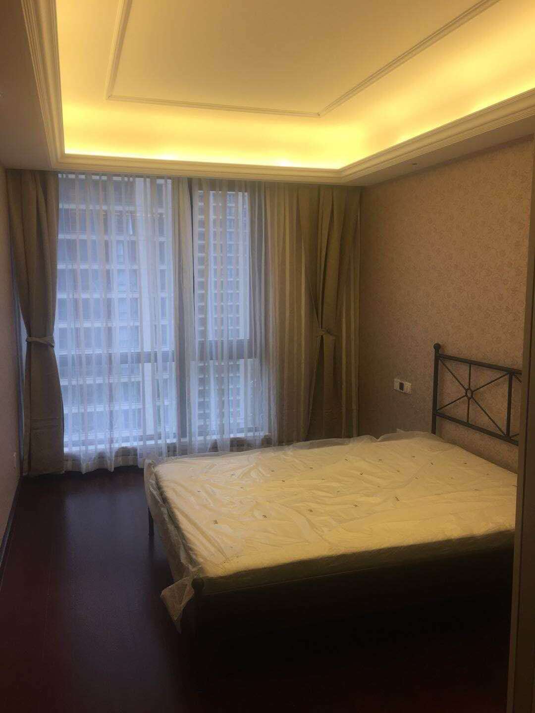 Bedrooms-Master Bedroom