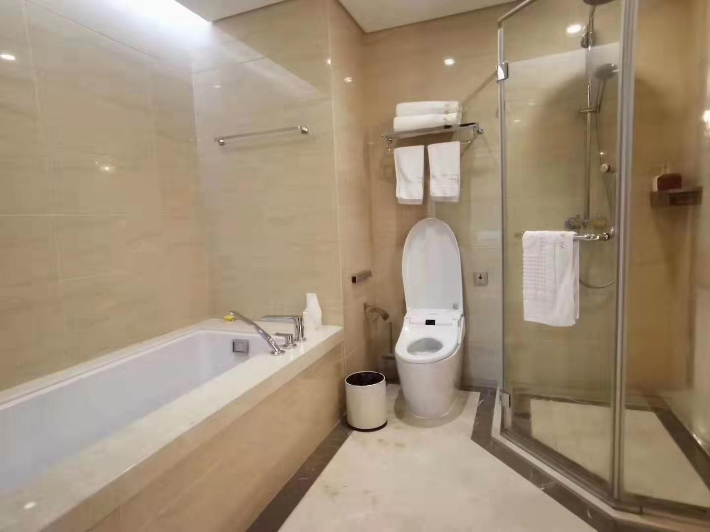 Bathrooms-Master Bathroom