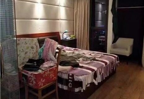 Bedrooms-Master Bedroom
