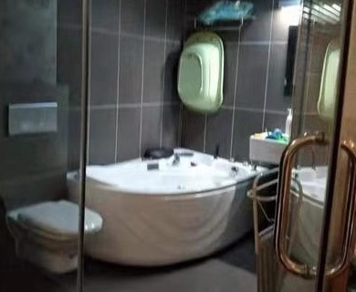 Bathrooms-Master Bathroom